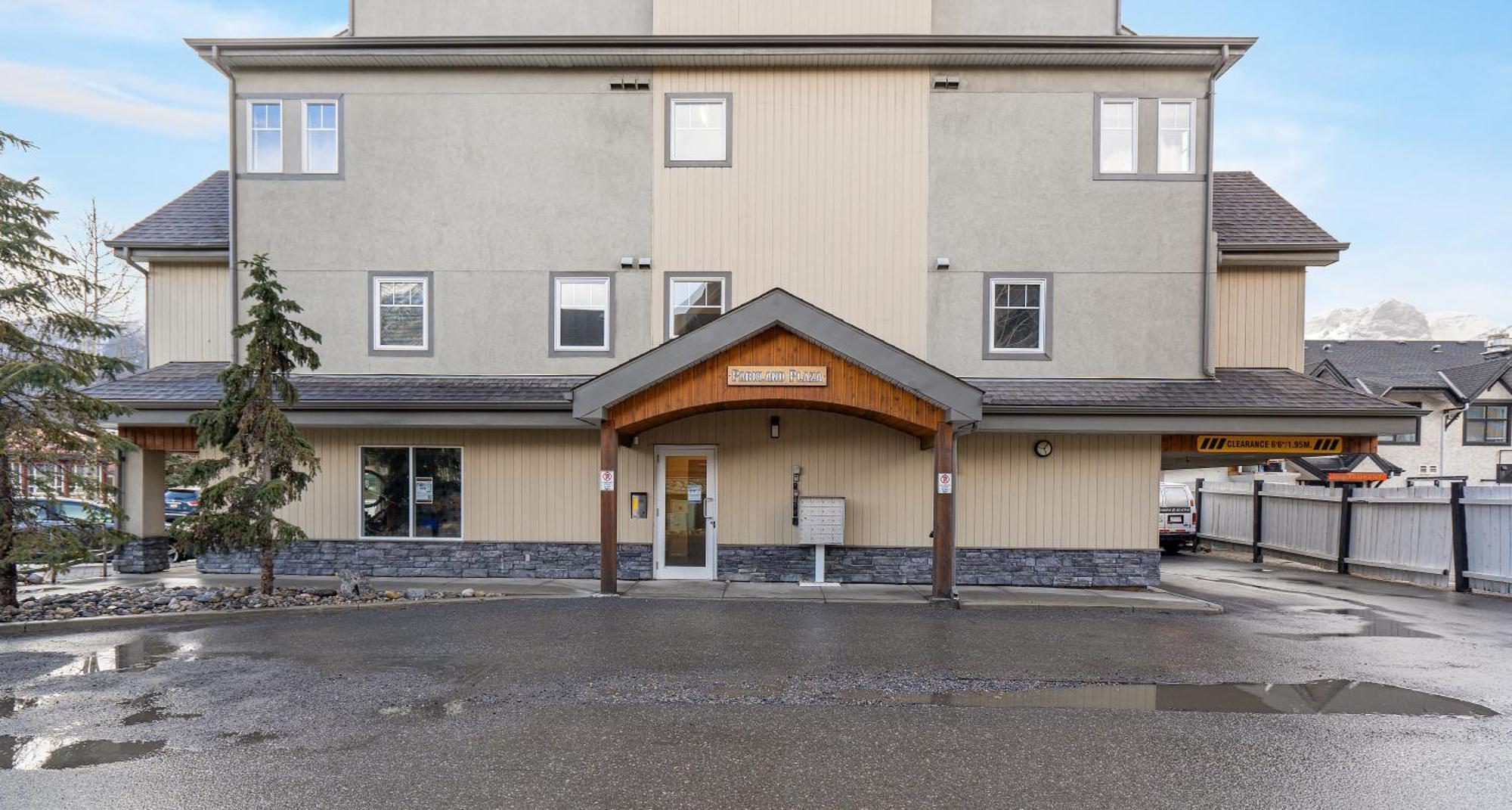 Parkland301 Sunlit 2,000 Ft² Penthouse With Mtn View Lägenhet Canmore Exteriör bild