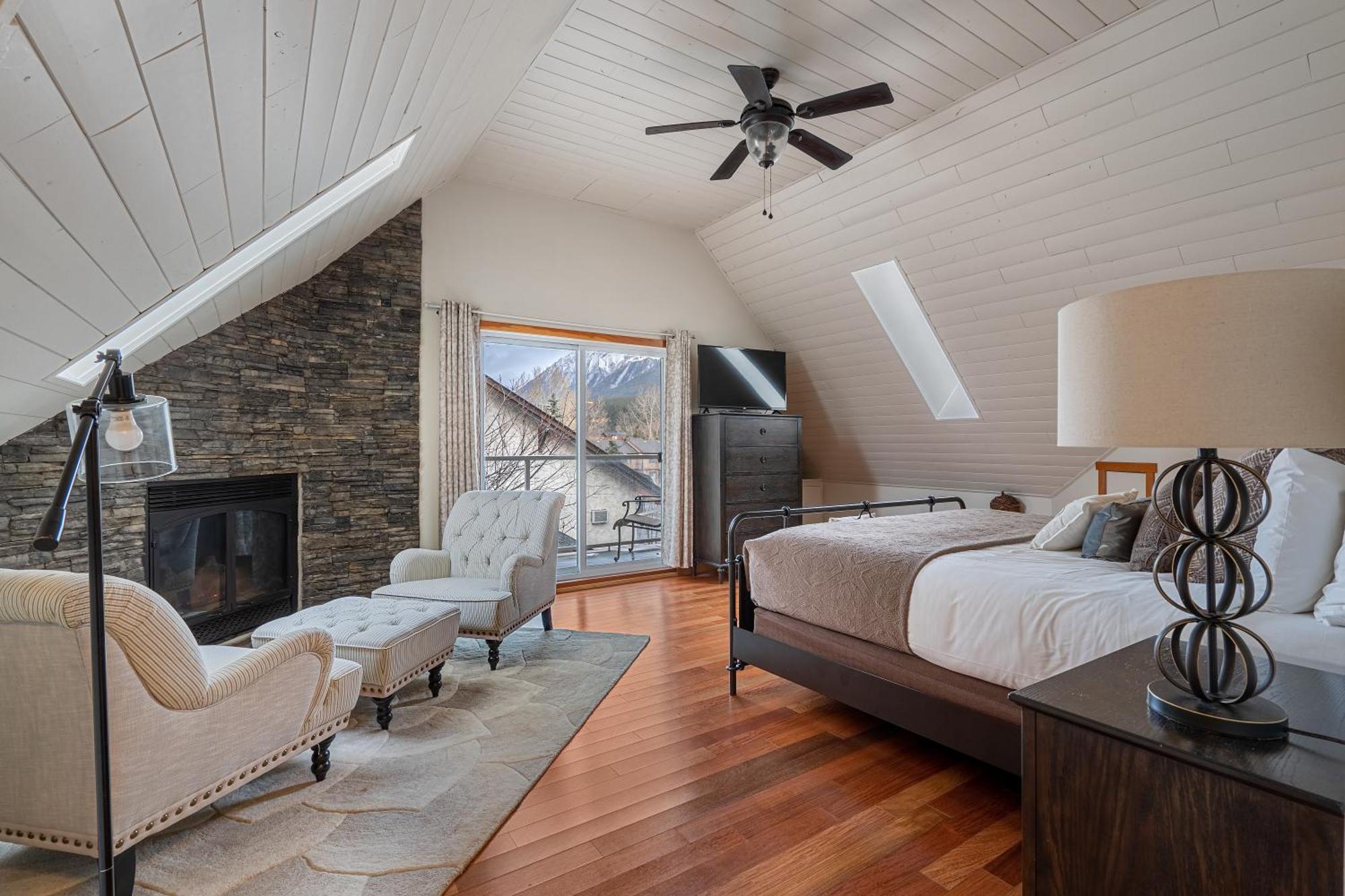 Parkland301 Sunlit 2,000 Ft² Penthouse With Mtn View Lägenhet Canmore Exteriör bild